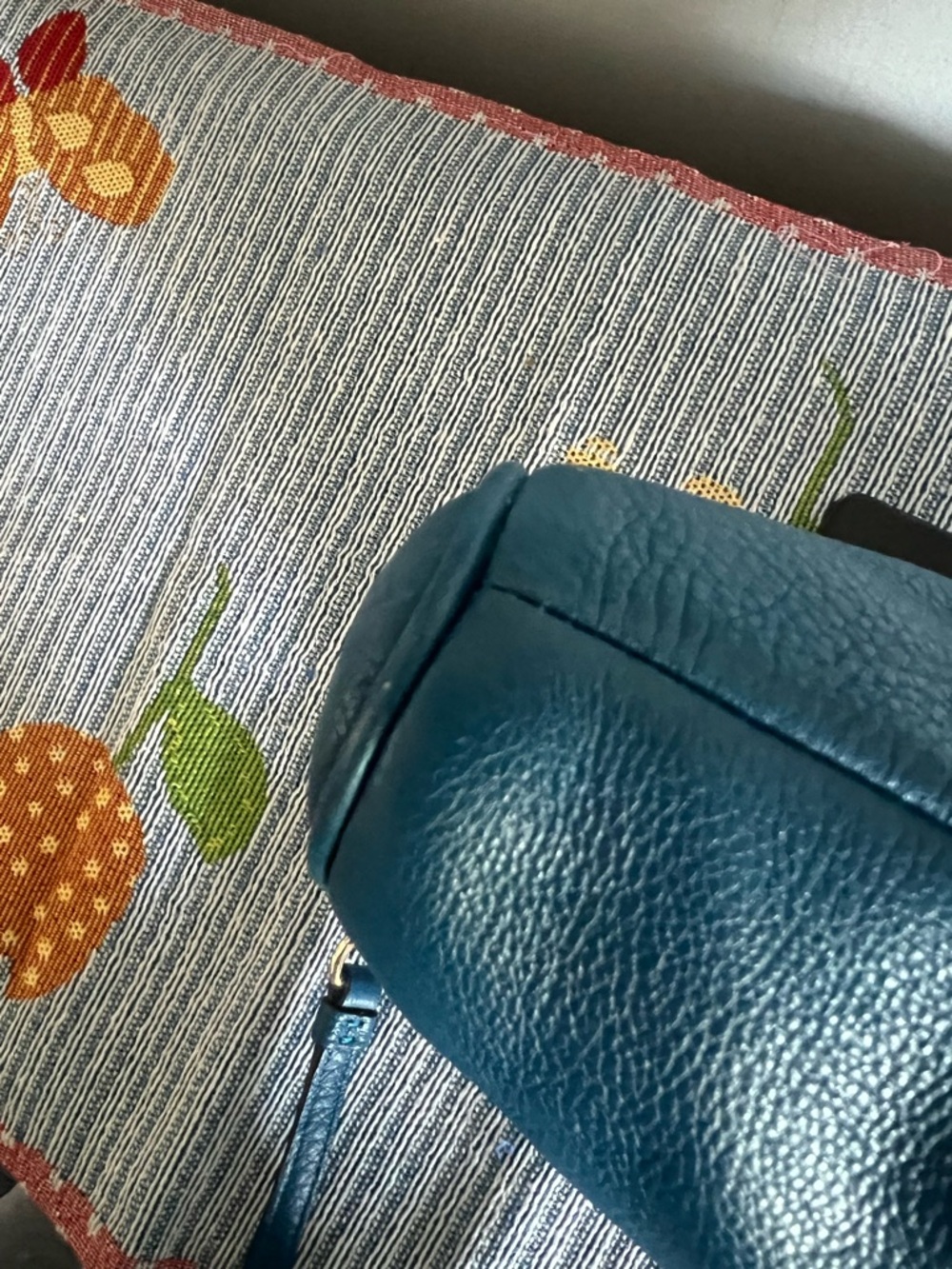 COACH Carrier Blue Pebbled Leather Mini Shoulder Bag Crossbody & Gold Chain - Picture 10 of 10